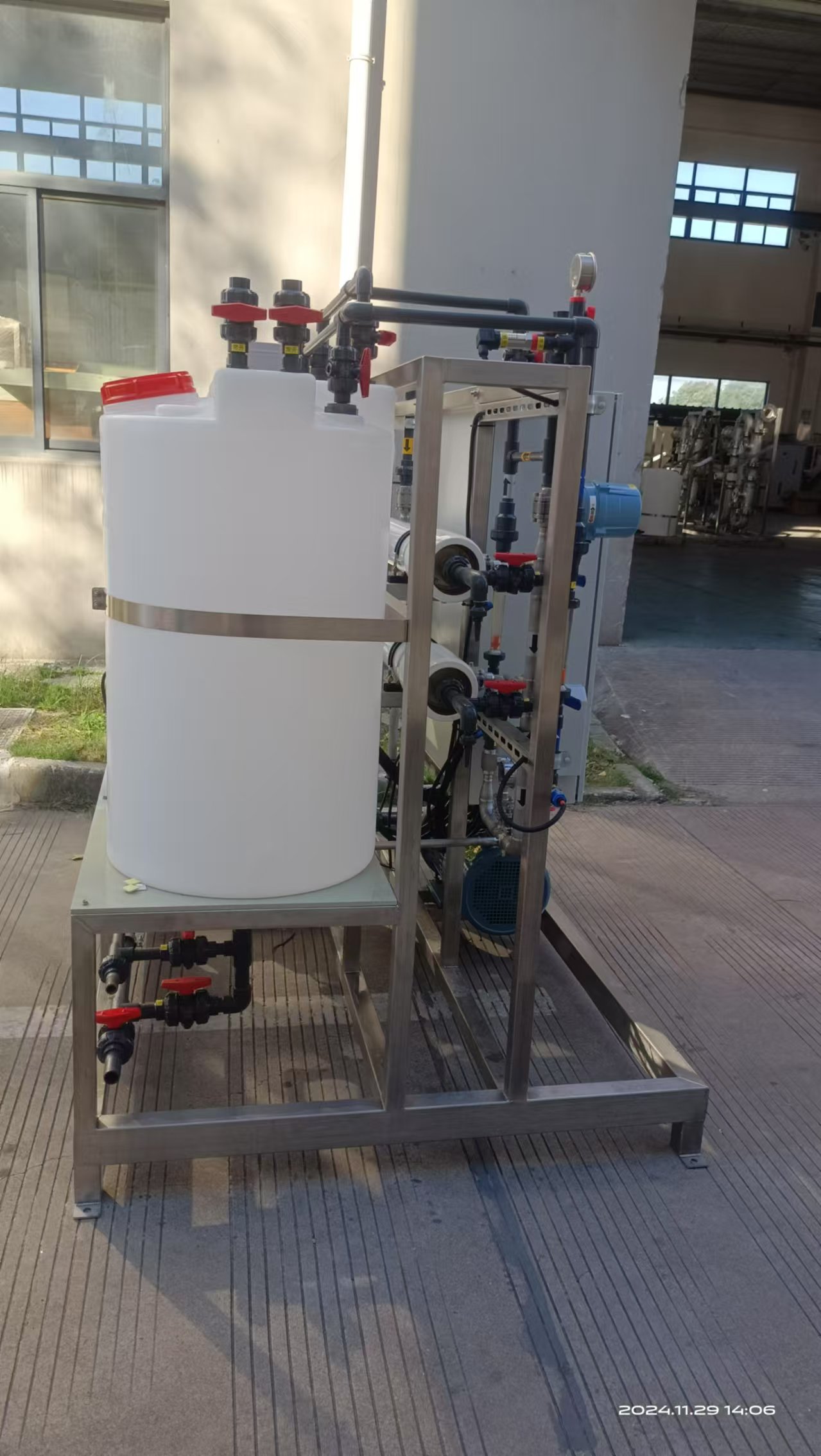 Wind Solar Hybrid Kit - Hybride wind-solar RO-plant met lithiumbatterijbank en